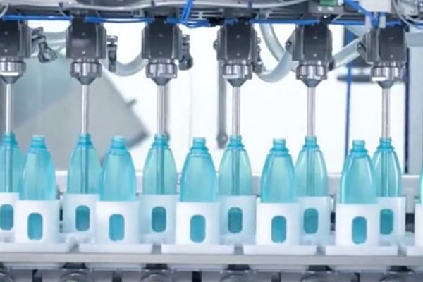 冠深泰非标自动化设备定制厂家介绍液体灌装机