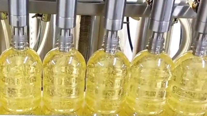 全自动食用油灌装机：提升生产效率与产品质量的关键设备